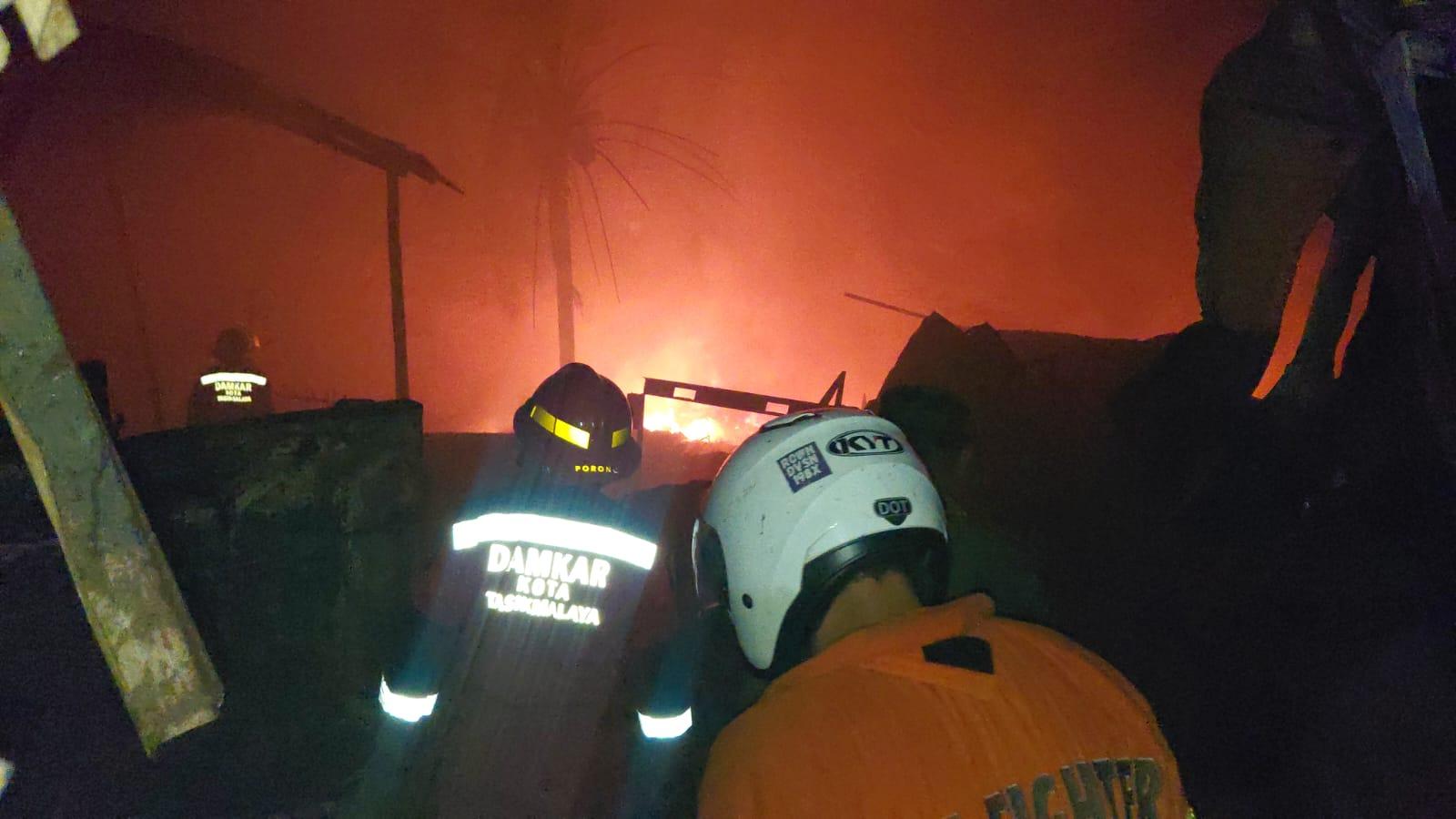 Polisi Selidiki Penyebab Kebakaran Gudang Rongsok di Sambongjaya, Sejumlah Saksi Mulai Dimintai Keterangan