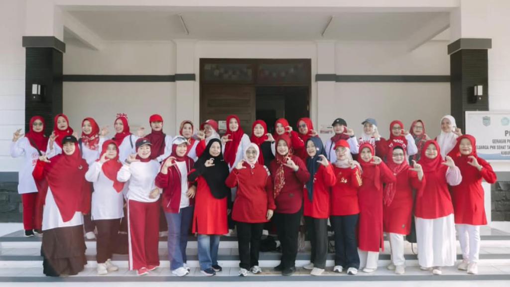 Sambut HUT ke-81 RI, TP PKK Ciamis Perkuat Kebersamaan Lewat Jalan Sehat dan Evaluasi Program Kerja