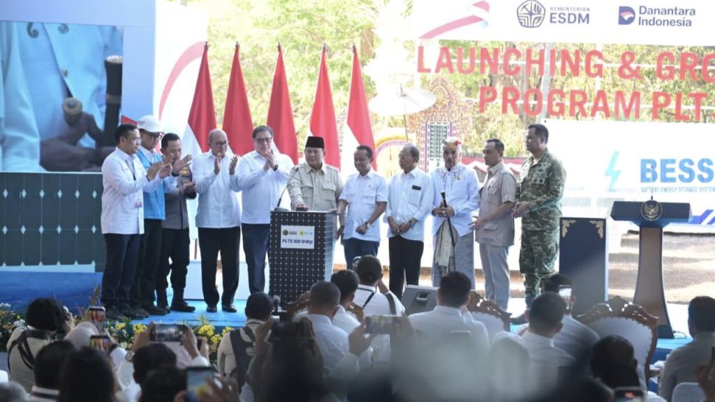 Presiden Prabowo Luncurkan Program PLTS 100 GWp, PLN Siap Percepat Swasembada Energi Nasional