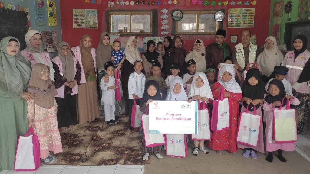Sambut Hari Pelanggan Nasional, YBM PLN Tasikmalaya Salurkan Bantuan Dakwah dan Pendidikan ke Yayasan As Shofa