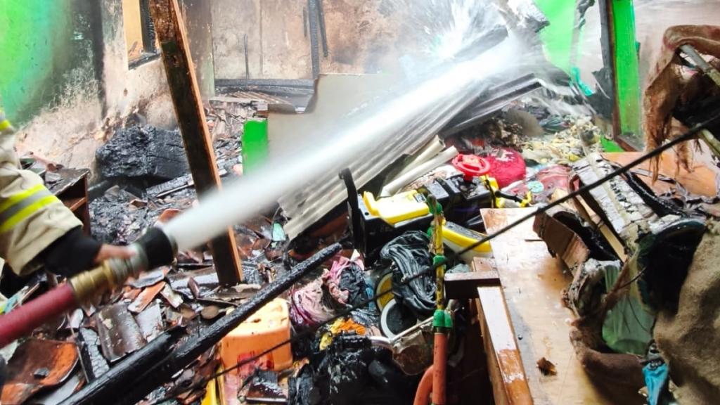 Rumah Warga di Panjalu Ciamis Hangus Terbakar, Kerugian Ditaksir Capai Rp150 Juta