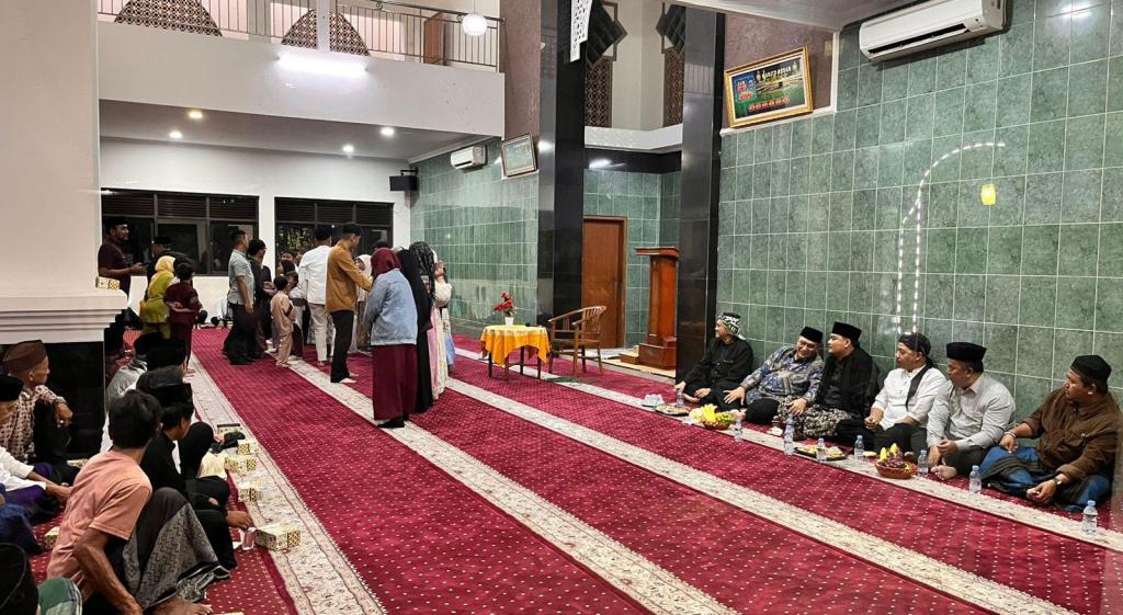 Diky Candra Hadiri Maulid Nabi di Masjid Besar Cipedes, Ajak Warga Teladani Akhlak Rasulullah