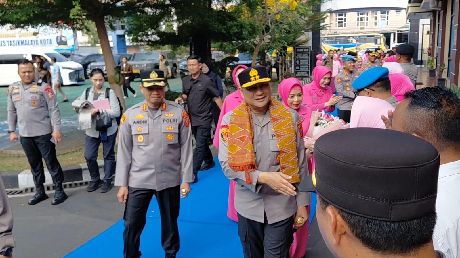 Kunker ke Tasikmalaya, Kapolda Jabar Tekankan Respons Cepat dan Kehadiran Polisi di Tengah Masyarakat