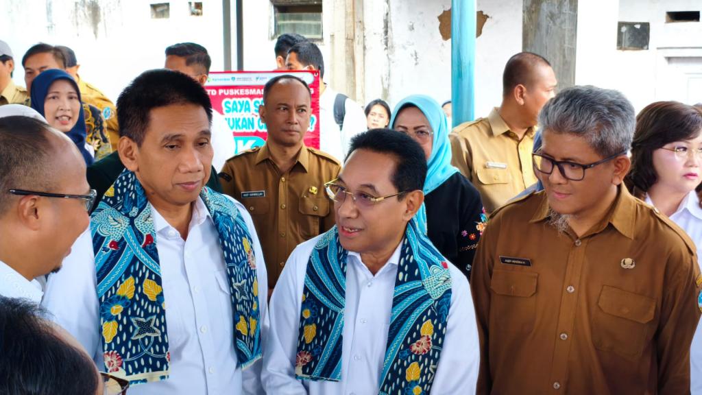 Wamenkes Benjamin Ajak Warga Tasikmalaya Perangi TBC dengan Skrining dan Disiplin Minum Obat