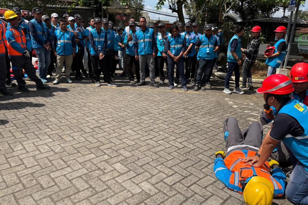 PLN UP3 Tasikmalaya Gelar Simulasi RJP, Perkuat Kesiapsiagaan Petugas Hadapi Kondisi Darurat