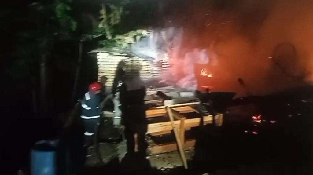 Kebakaran Bangunan Pengolahan Kayu di Baregbeg Ciamis, Api Sempat Membesar Saat Dini Hari