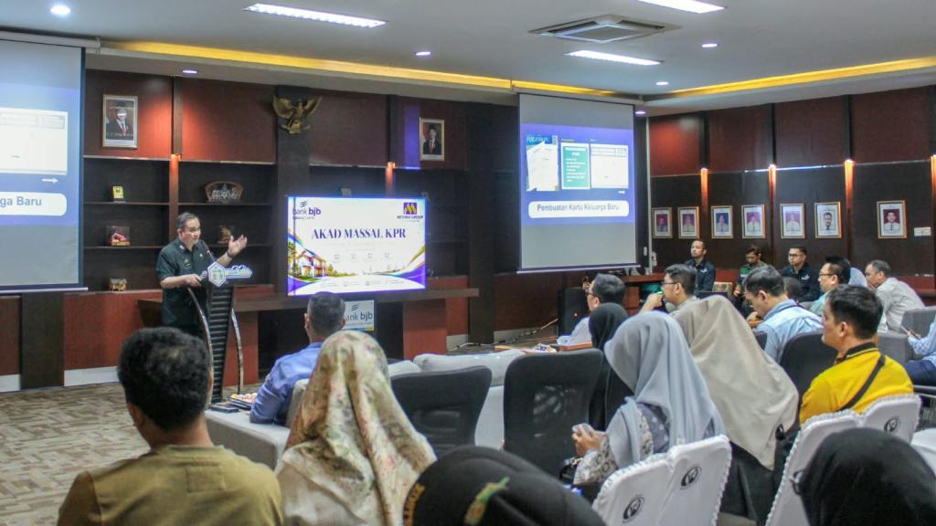 Gandeng Bank bjb dan Medina Group Saat Akad Massal KPR, Disdukcapil Ciamis Edukasi Debitur Pentingnya Mutakhirkan Data Adminduk