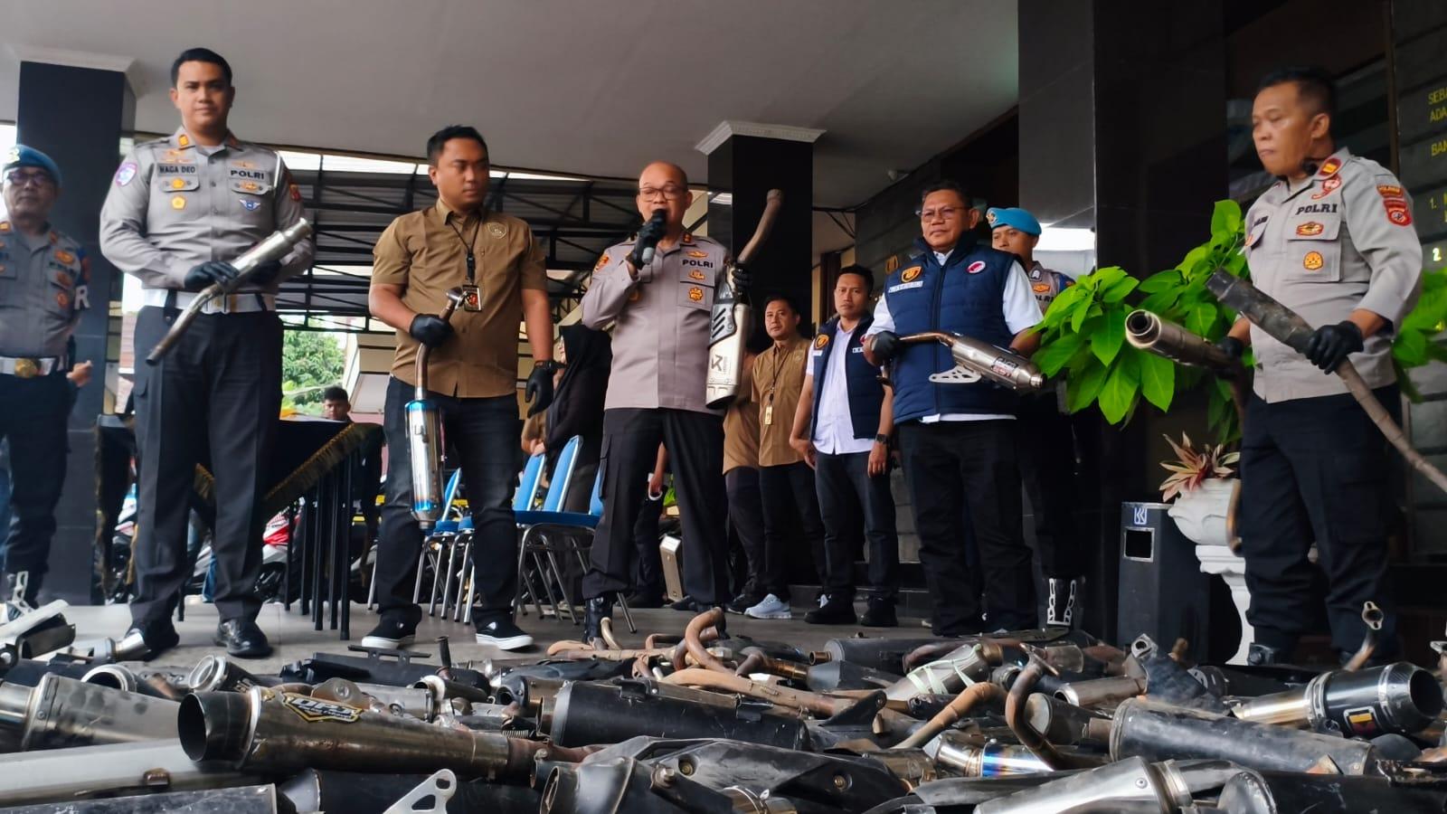 Razia Masif di Tasikmalaya, Polisi Amankan Ratusan Knalpot Brong