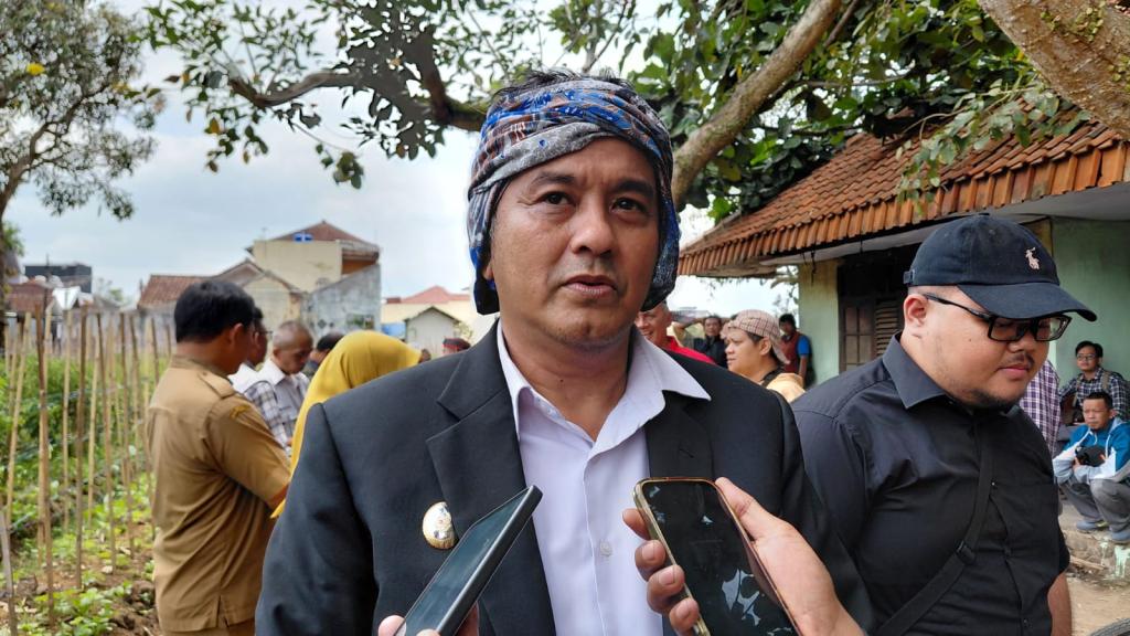 Diky Candra Apresiasi Yayasan Ar-Risalah Berdayakan Ibu-ibu hingga Anak Punk Lewat Pertanian