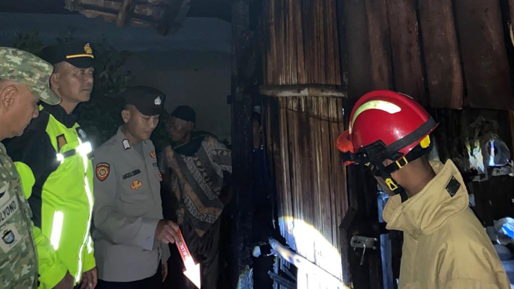 Korsleting Listrik Diduga Picu Kebakaran Rumah Warga Rajadesa Ciamis, Kerugian hingga Rp10 Juta