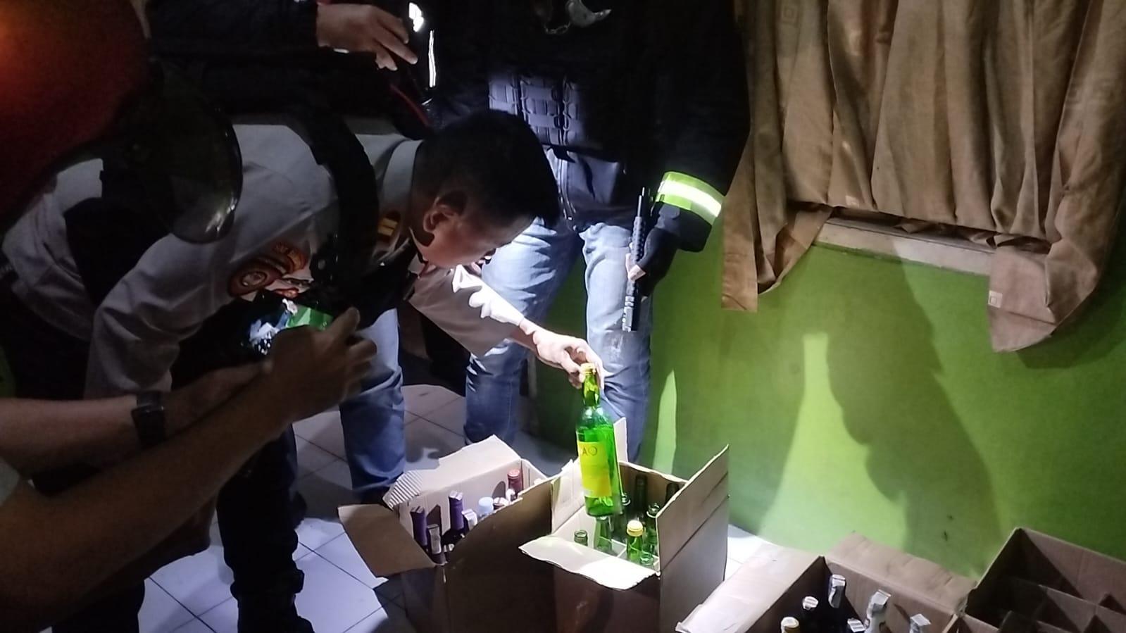 Penjual Miras di Ciamis Digerebek Tim Maung Galuh