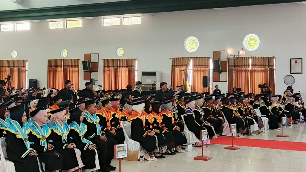 Wisuda 235 Mahasiswa, STIKes Muhammadiyah Ciamis Bersiap Bertransformasi Menjadi Universitas
