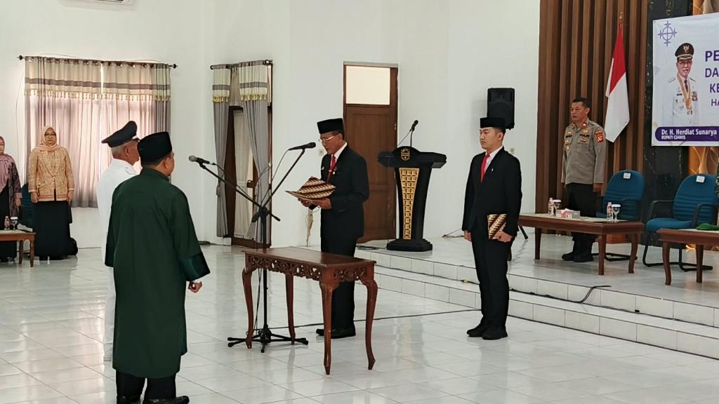 Lantik Hasan Jadi Kades Cisontrol, Bupati Ciamis Ingatkan Bahaya Korupsi dan Pentingnya Harmoni Desa