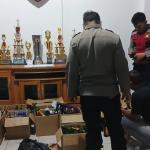 Polres Ciamis Sita 56 Botol Miras dalam Razia KRYD, Dua Orang Diduga Pengedar Diamankan