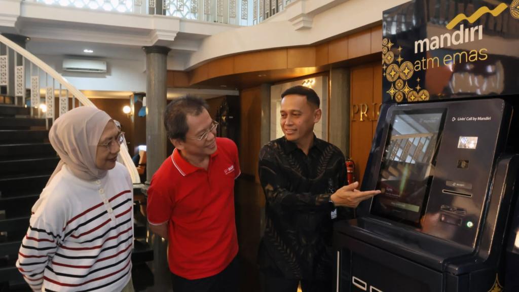 Bank Mandiri Hadirkan ATM Emas di Bandung, Nasabah Bisa Cetak Logam Mulia Lewat Livin'