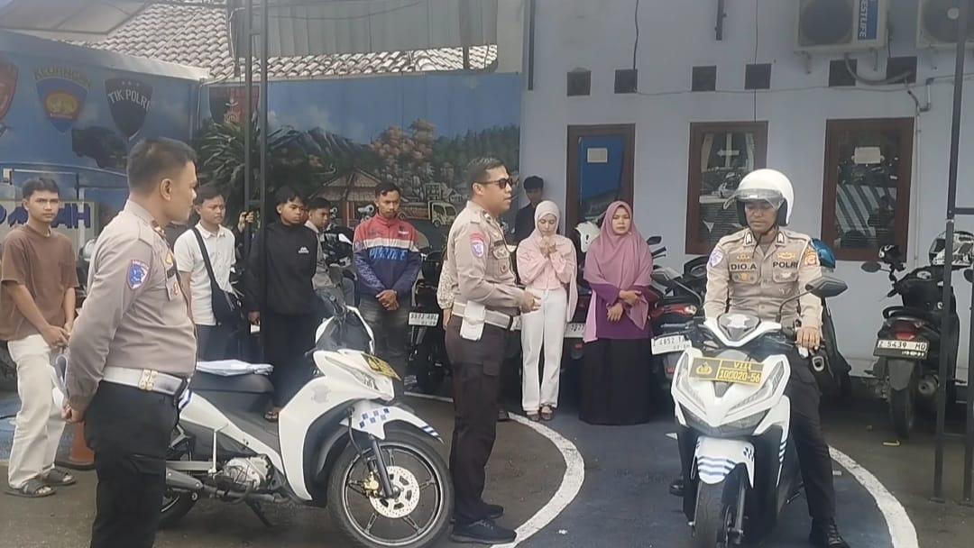 Cegah Pungli dan Calo, Program SIM Bhabinkamtibmas Polres Ciamis Layani Hampir 1.000 Warga