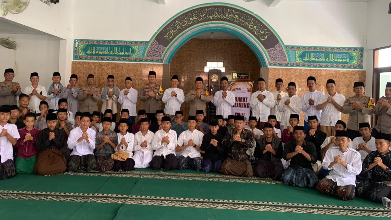 Jumling dan Jumat Curhat Kapolres Tasikmalaya Kota, Sambangi Masjid Jami Al-Mukhtariyah Ajak Warga Manfaatkan Layanan 110