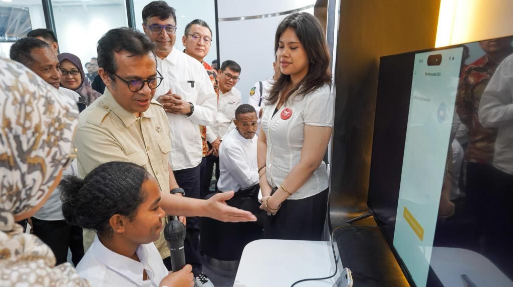Indosat Ooredoo Hutchison Resmikan AI Experience Center di Jayapura, Fokus pada Pendidikan dan Kesehatan