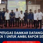 VIDEO: Jadi Pusat Perhatian, Petugas Damkar Bantu Ambil Rapor Siswi Yatim di SMKN 1 Kota Tasikmalaya