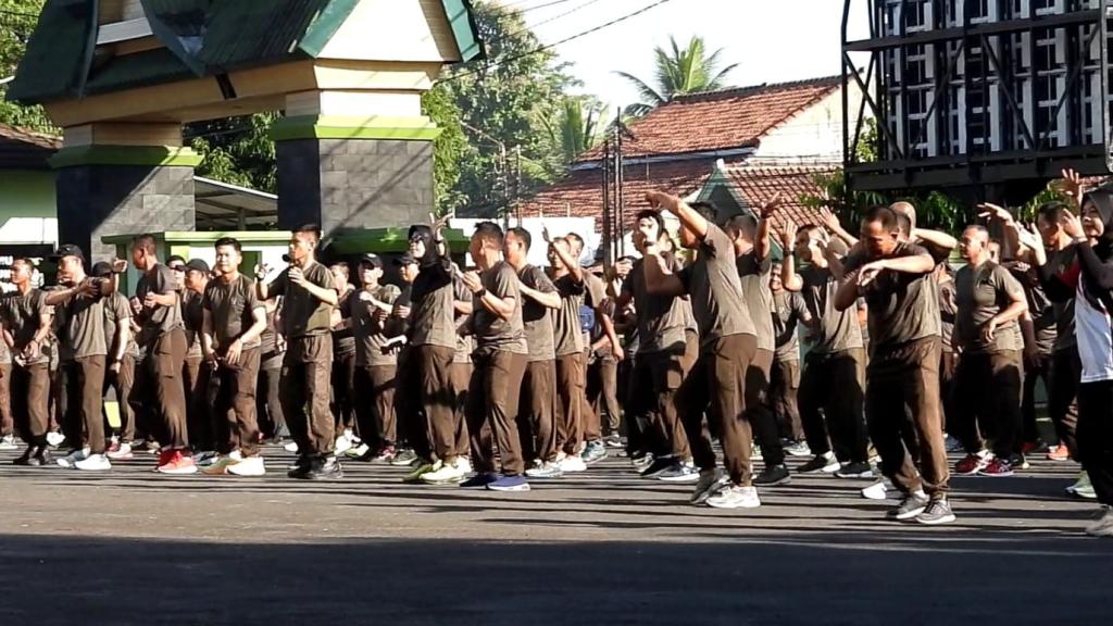 Jaga Kesiapan Fisik, Dandim 0613 Ciamis Ajak Prajurit dan ASN Rutin Berolahraga