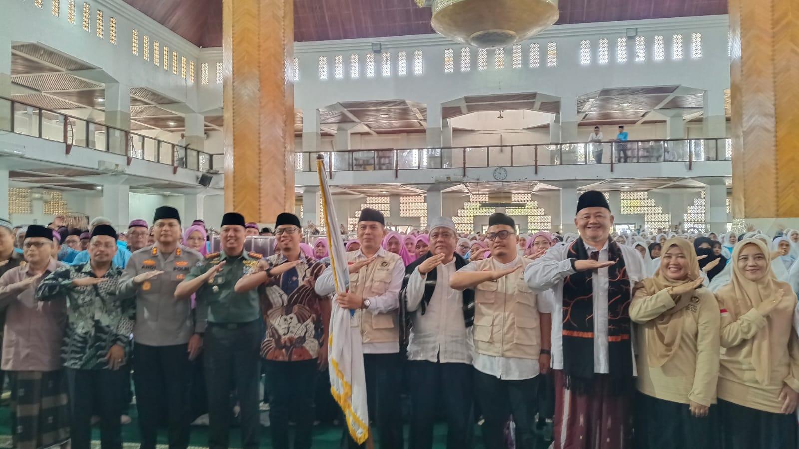 Viman Lepas 1.348 Calon Jemaah Haji, Pesan Jaga Kesehatan dan Doakan Tasikmalaya