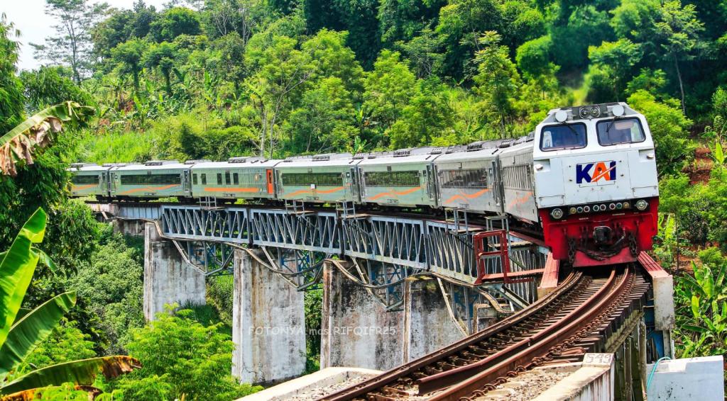 KAI Daop 2 Bandung Sediakan 102 Ribu Kursi untuk Libur Panjang Maulid Nabi