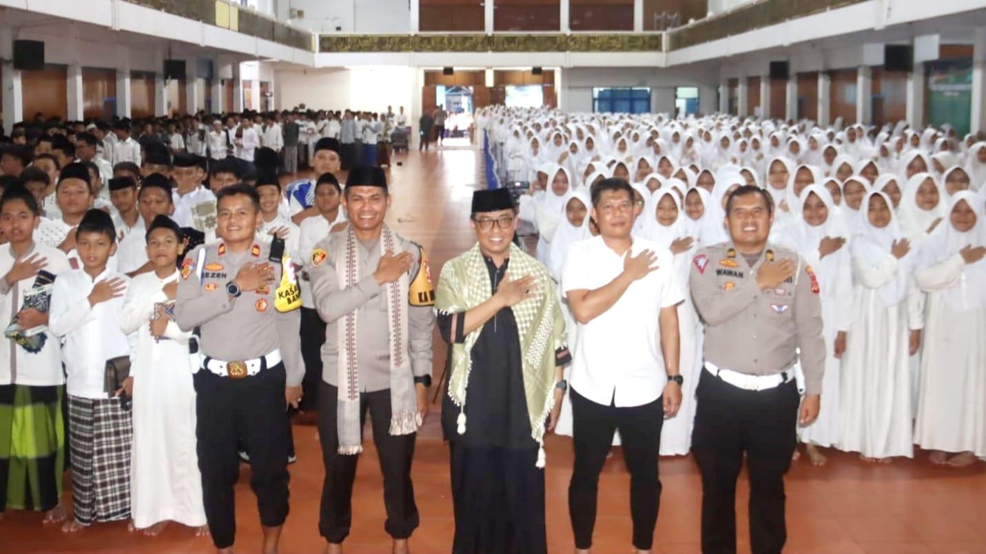Kapolres Ciamis Jalin Silaturahmi dengan Santri Ponpes Darussalam, Ajak Jaga Keamanan dan Ketertiban