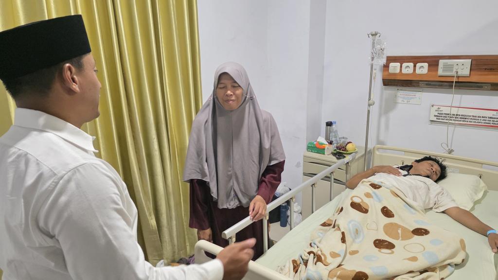 Kapolres Tasikmalaya Kota AKBP Moh Faruk Rozi Jenguk Ketua PD Muhammadiyah IIp Samsul Maarif di Rumah Sakit, Doakan Kesembuhan
