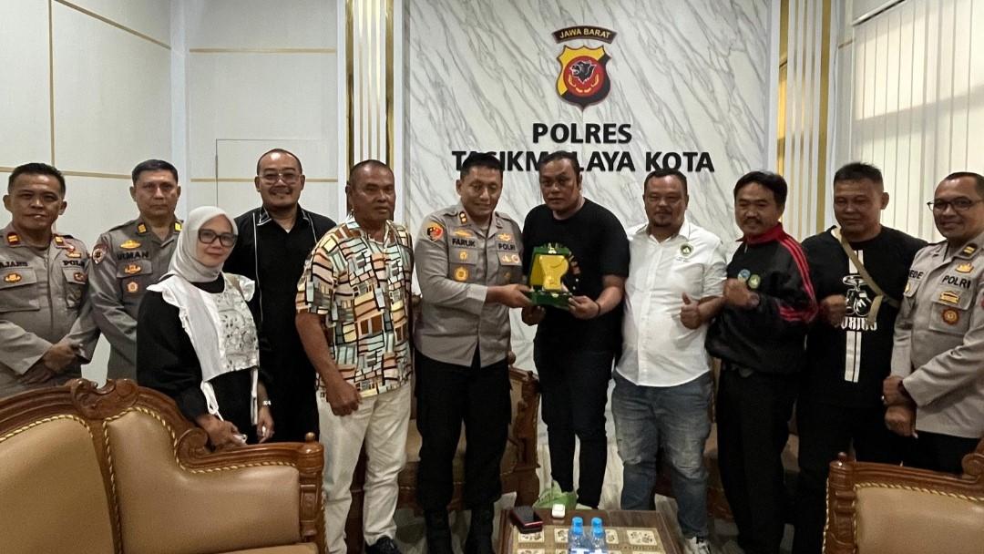 Kapolres Tasikmalaya Kota Beri Motivasi Atlet PERTINA Jelang Pertandingan, Tekankan Sportivitas dan Disiplin