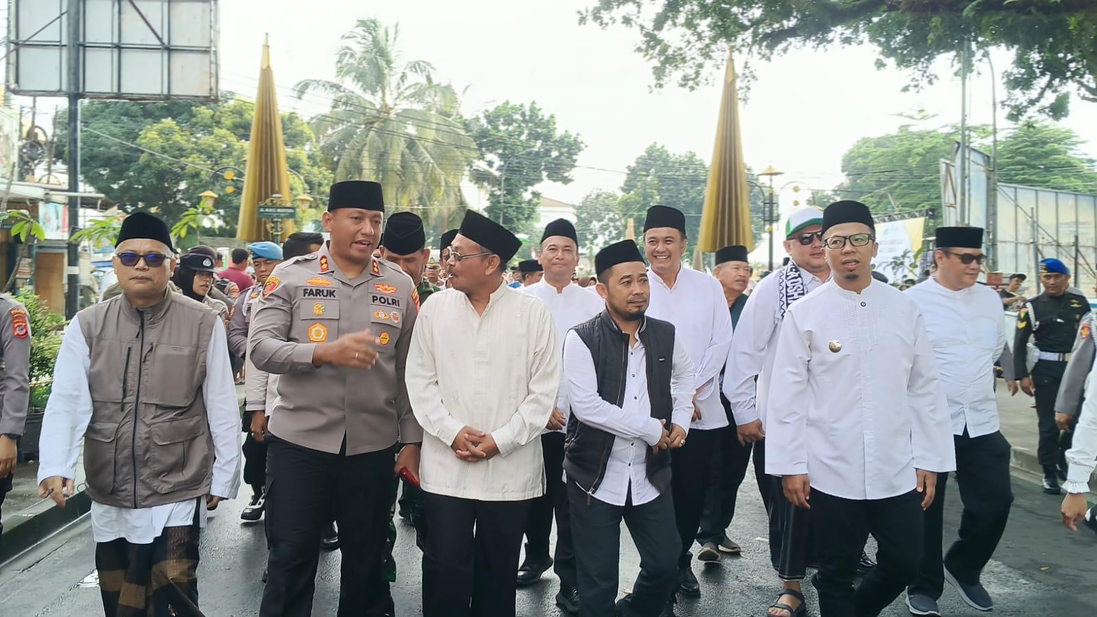 Kapolres Tasikmalaya Kota Kawal dan Amankan Pawai Tarhib 1 Muharam 1447 H