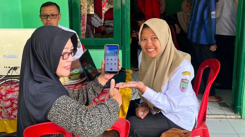 Kelurahan Sindangrasa Jadi Pelopor, Warga Ciamis Kini Bisa Aktivasi IKD Langsung di Desa