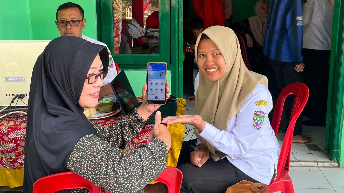 Kelurahan Sindangrasa Jadi Pelopor, Warga Ciamis Kini Bisa Aktivasi IKD Langsung di Desa