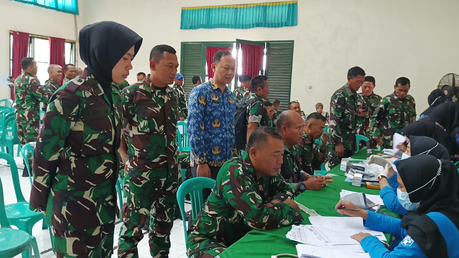 Ratusan Anggota Kodim 0613/Ciamis Jalani Pemeriksaan Kesehatan Rutin Semester II