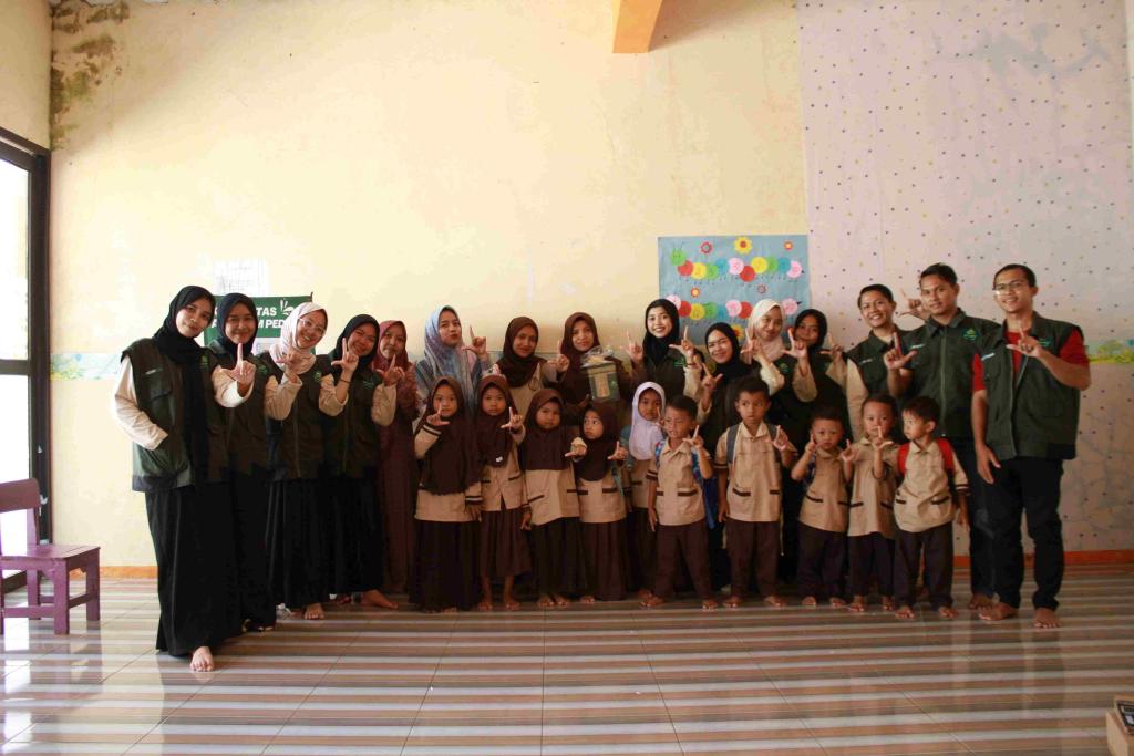 Komunitas Assalam Peduli Tanamkan Kesadaran Finansial Sejak Usia Dini di RA Sajadah Tasikmalaya