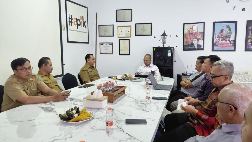 KONI Kota Tasikmalaya Audiensi Bersama Wali Kota Viman Alfarizi, Targetkan Tembus Peringkat 15 Besar Porprov Jabar 2026