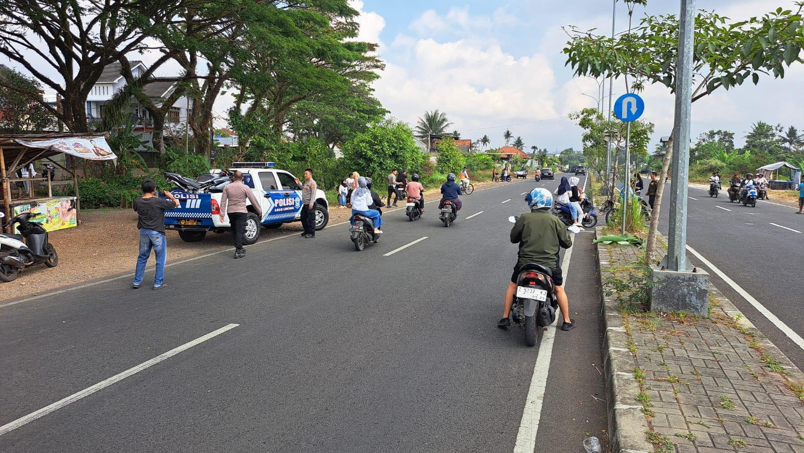 Laka Maut di Lingkar Utara Tasikmalaya: Kawasaki Ninja Hantam Mobil Bak, Anggota Polisi Meninggal