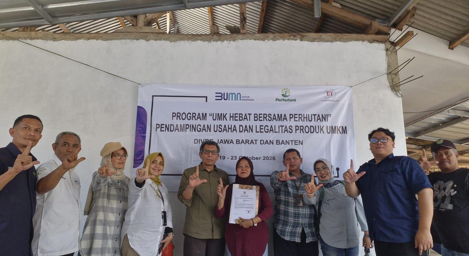 Lewat Program UMK Hebat, Perhutani KPH Tasikmalaya Dorong UMK Desa Hutan Naik Kelas