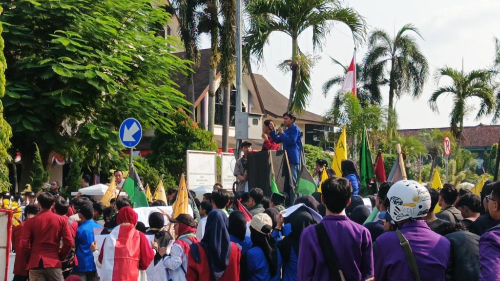Long March ke DPRD, Mahasiswa Ciamis Bawa 8 Tuntutan untuk Kesejahteraan Rakyat