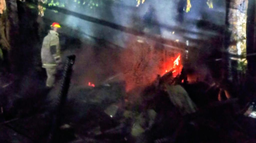 Lupa Padamkan Bara Api Tungku Usai Goreng Keripik, Dapur Warga Baregbeg Ciamis Hangus Terbakar