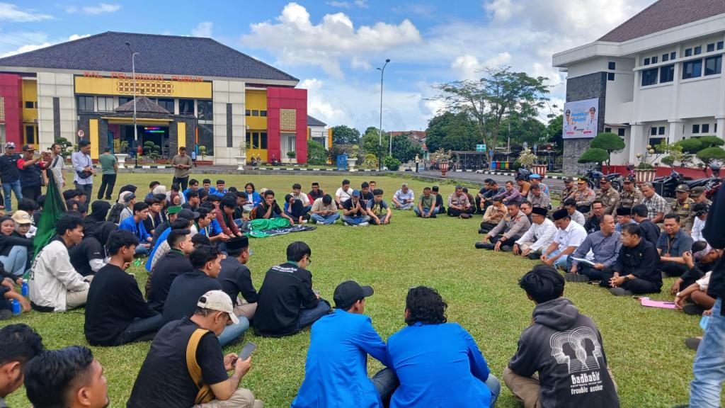 Mahasiswa Desak Evaluasi Kinerja 100 Hari Viman-Diky, Soroti Terminal Bayangan dan Birokrasi Lemah