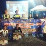 Manfaatkan Momen Nobar Persib, Polres Banjar Sosialisasi Operasi Patuh Lodaya 2026 dan Bagikan Helm Gratis