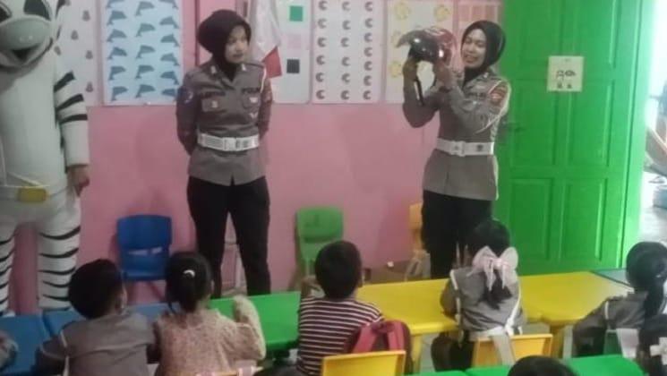 Melalui Program Polsanak, Polres Ciamis Tanamkan Budaya Tertib Lalu Lintas Sejak Dini