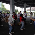 Meriah! Usai Upacara Bendera, Karyawan Plaza Asia Tasikmalaya Adu Ketangkasan dalam Perlombaan HUT ke-81 RI