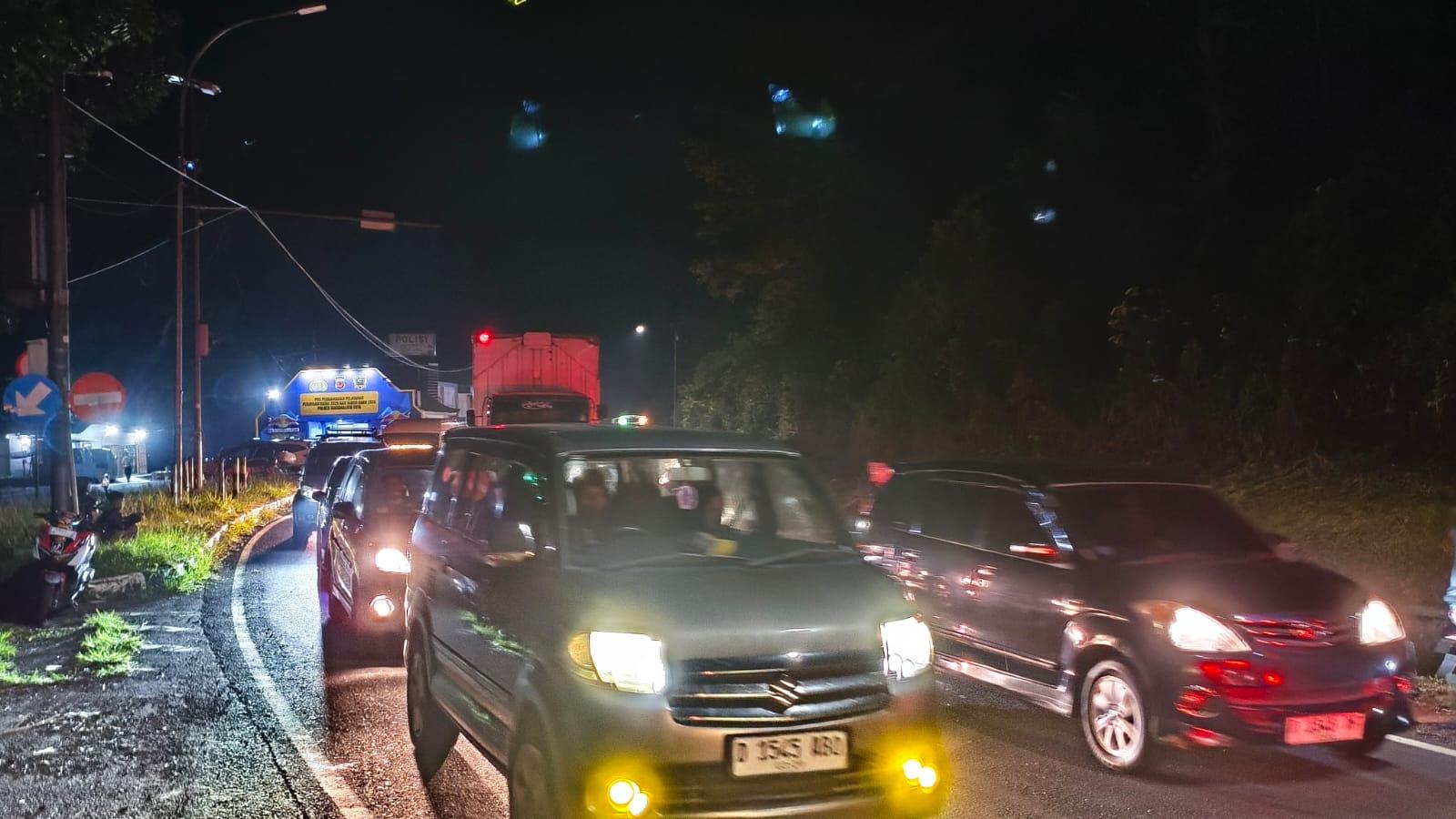 Arus Balik Long Weekend, Jalur Gentong Tasikmalaya Sempat Macet, Polisi Terapkan One Way ke Arah Bandung