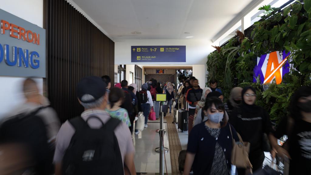 Mudik Lebaran 2025, Tanggal 27-29 Maret Jadi Primadona Penumpang Kereta Api di Daop 2 Bandung