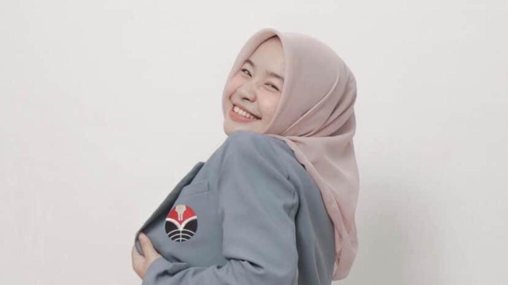 Nida Samrotul Puadah, Mahasiswa UPI Tasikmalaya Raih Dua Finalis Sekaligus: Duta Maritim Indonesia dan Mojang Jajaka 2025