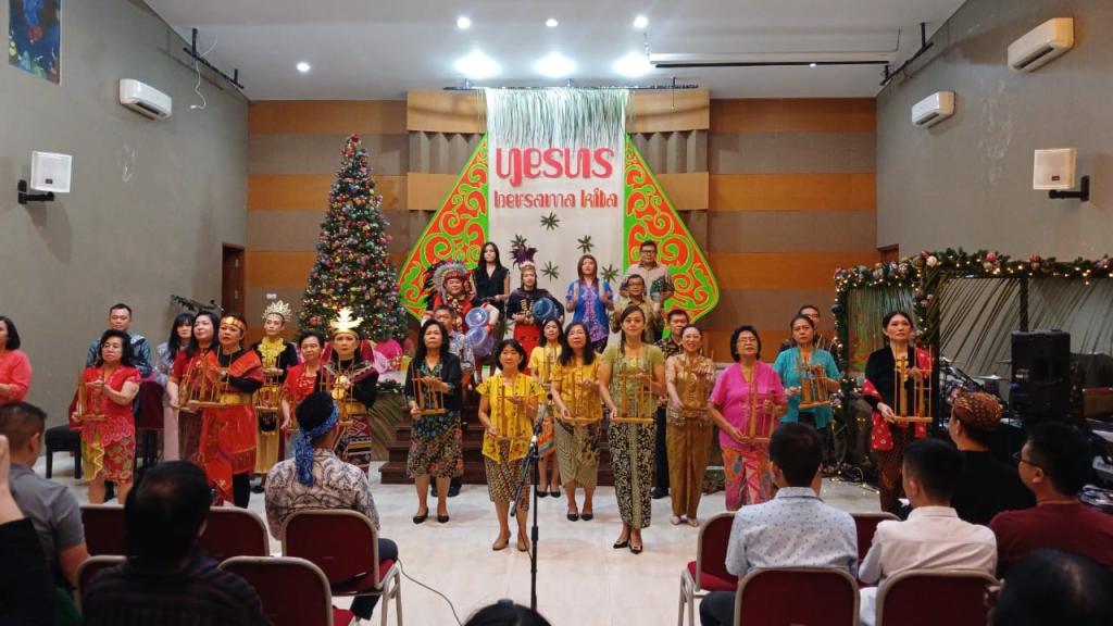 Nuansa Budaya Meriahkan Perayaan Natal di GKI Sion Tasikmalaya