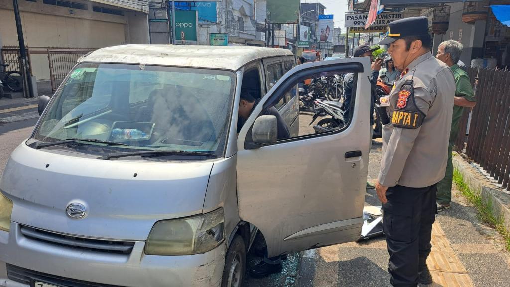 Olah TKP Kasus Pecah Kaca di Nagarawangi Tasikmalaya, Polisi Sisir CCTV Kejar Pencuri ECU
