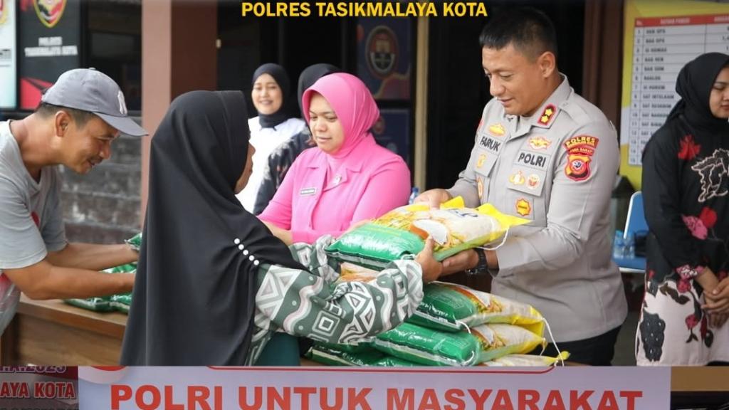 Pasar Pangan Murah Polres Tasikmalaya Kota Bantu Ringankan Beban Warga