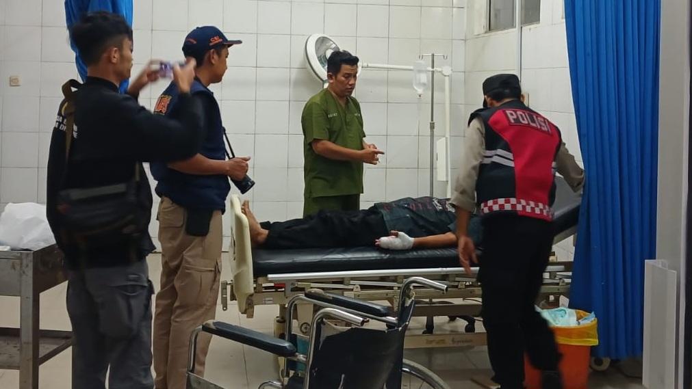 BREAKING NEWS: Pasangan Suami Istri di Tasikmalaya Diserang Berandalan Bermotor, Jari Tangan Putus Diduga Dibacok